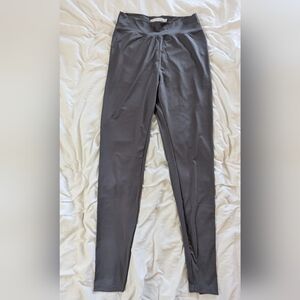 By Egreis scrunch leggings